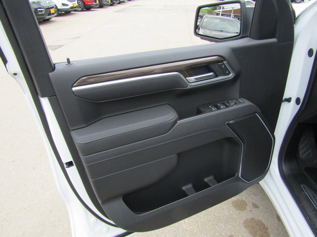 2026 Chevrolet Silverado 1500 LT photo 22