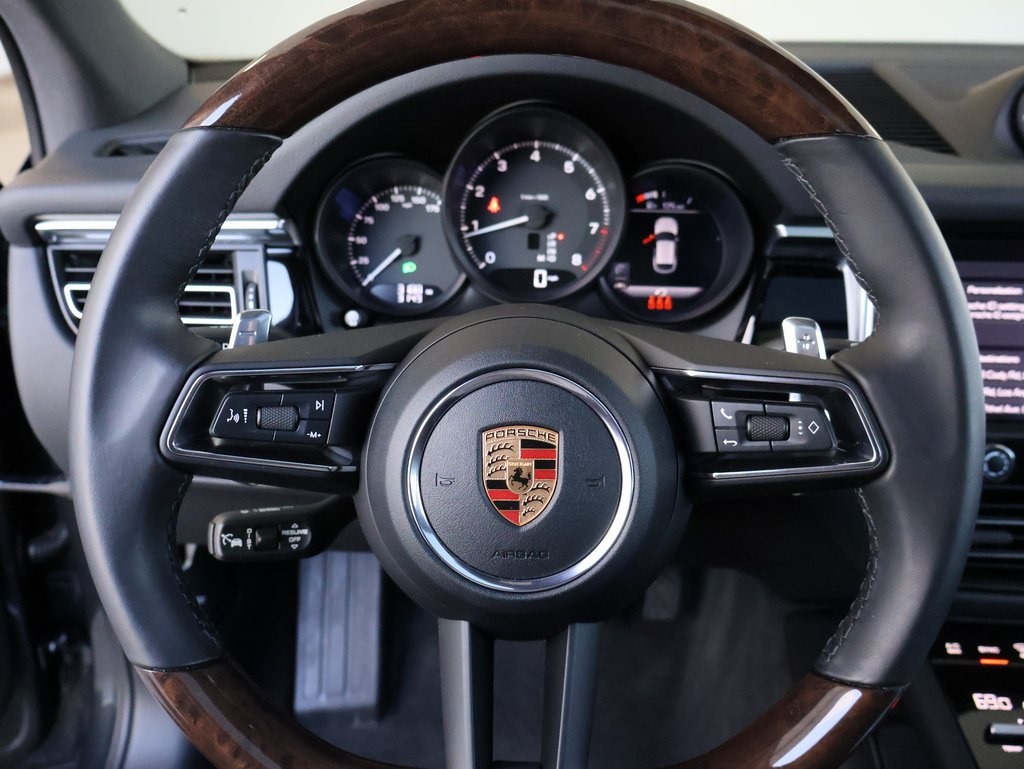 2024 Porsche Macan T photo 26