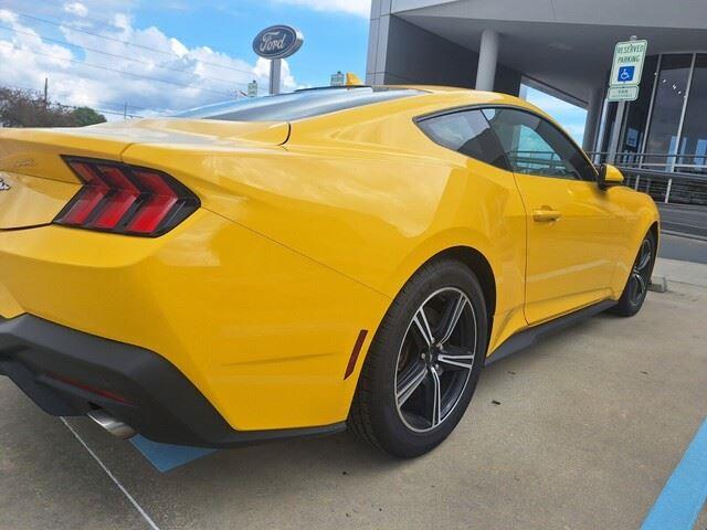 2024 Ford Mustang EcoBoost photo 4