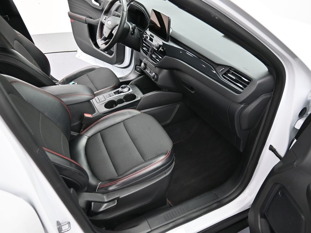 2023 Ford Escape ST-Line photo 28