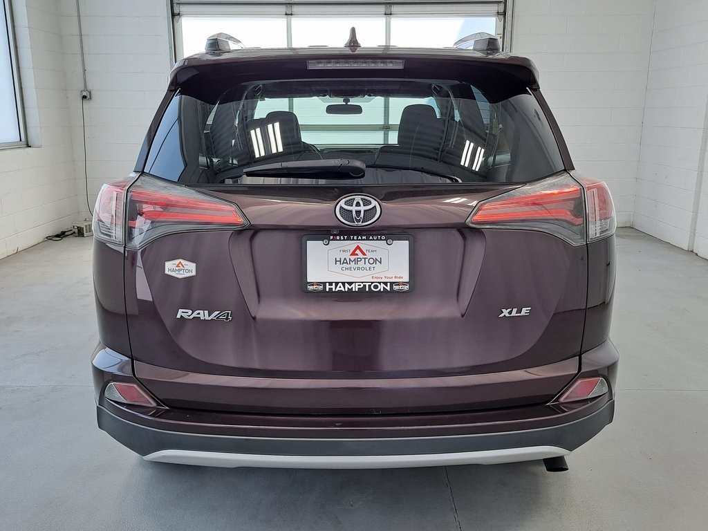 2016 Toyota RAV4 XLE photo 5