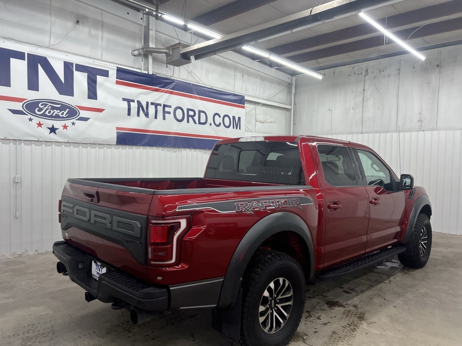 2019 Ford F-150 Raptor photo 2