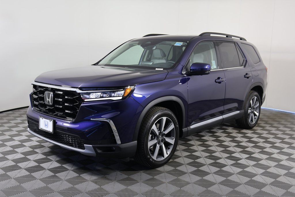 2025 Honda Pilot Elite's photo