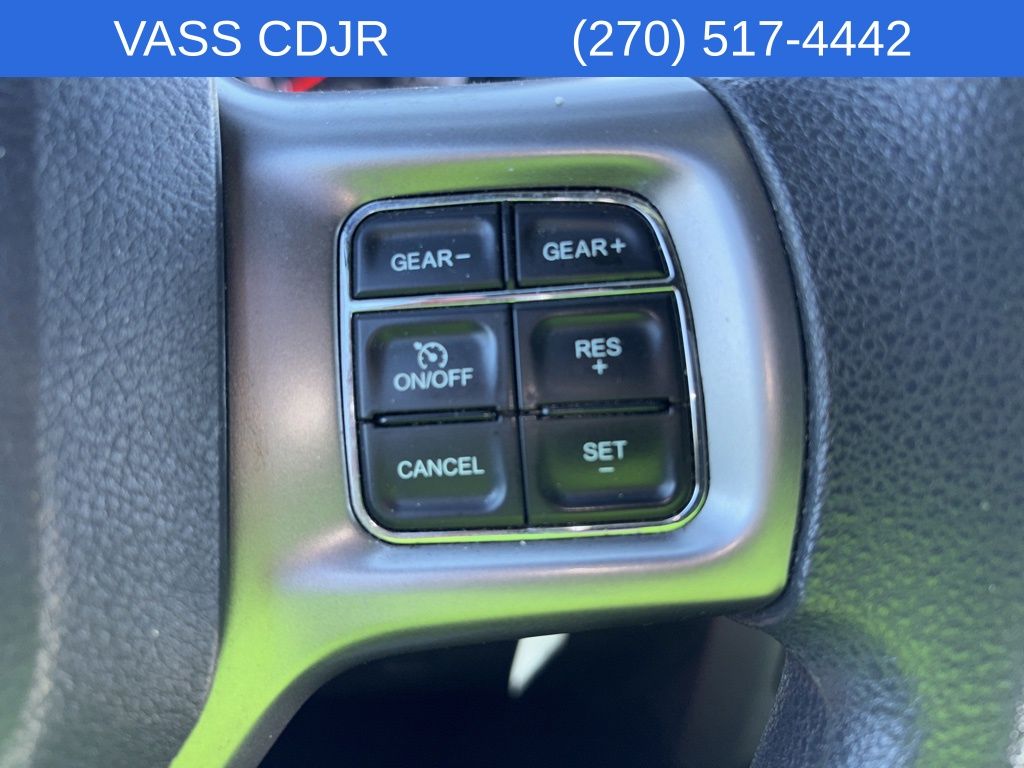 2023 Ram 1500 SLT photo 7