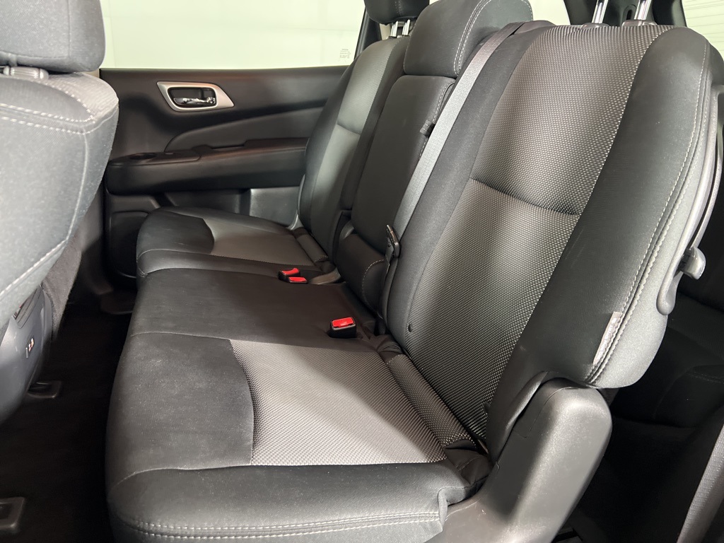 2019 Nissan Pathfinder SV photo 26