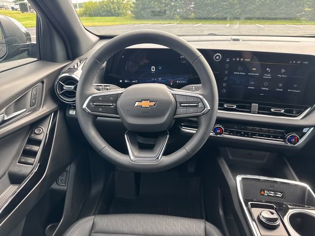2026 Chevrolet Equinox LT photo 12