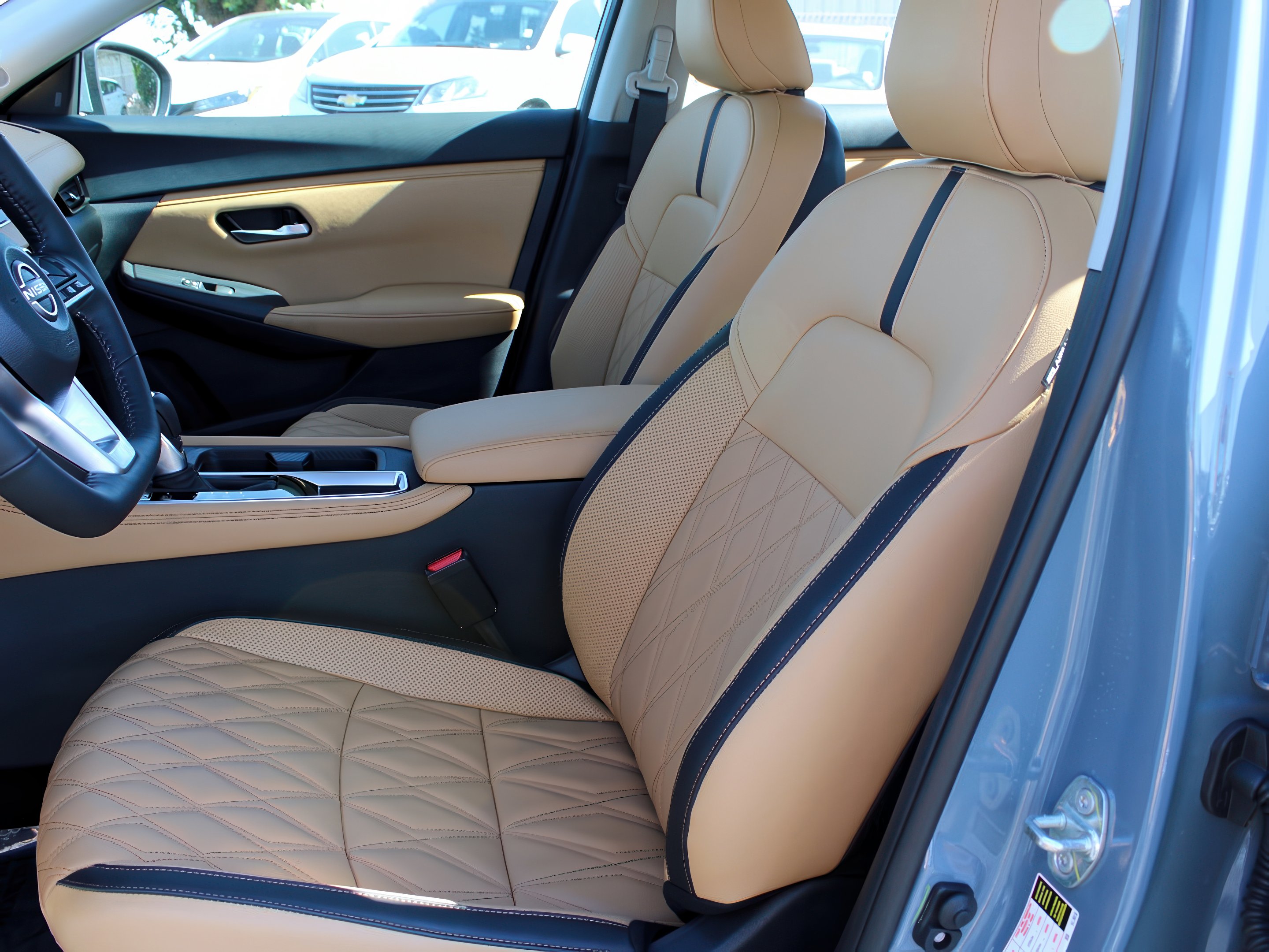 2025 Nissan Sentra SV photo 12