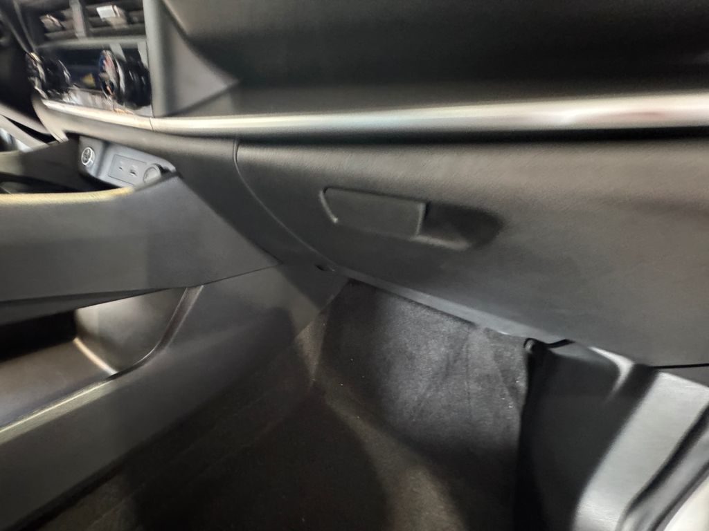 2023 Nissan Rogue SV photo 21