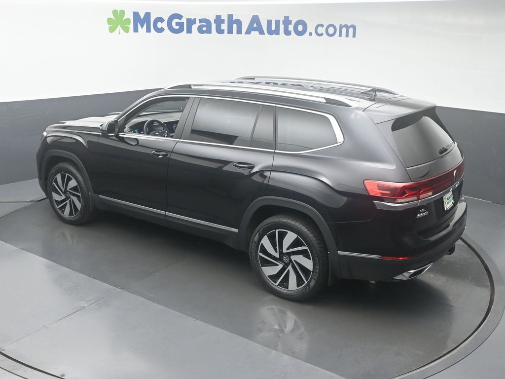 2024 Volkswagen Atlas SEL photo 20