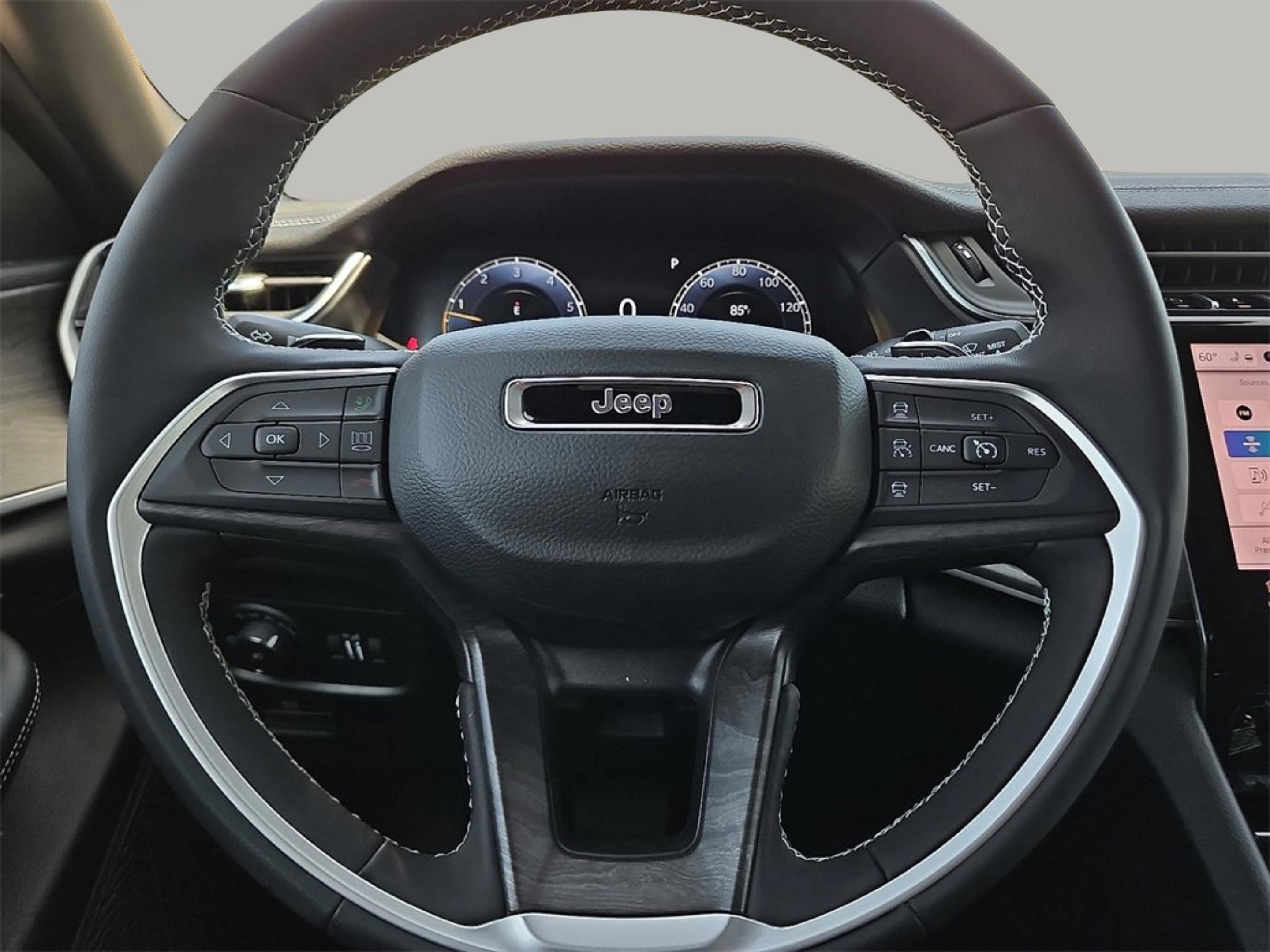 2025 Jeep Grand Cherokee Limited photo 18