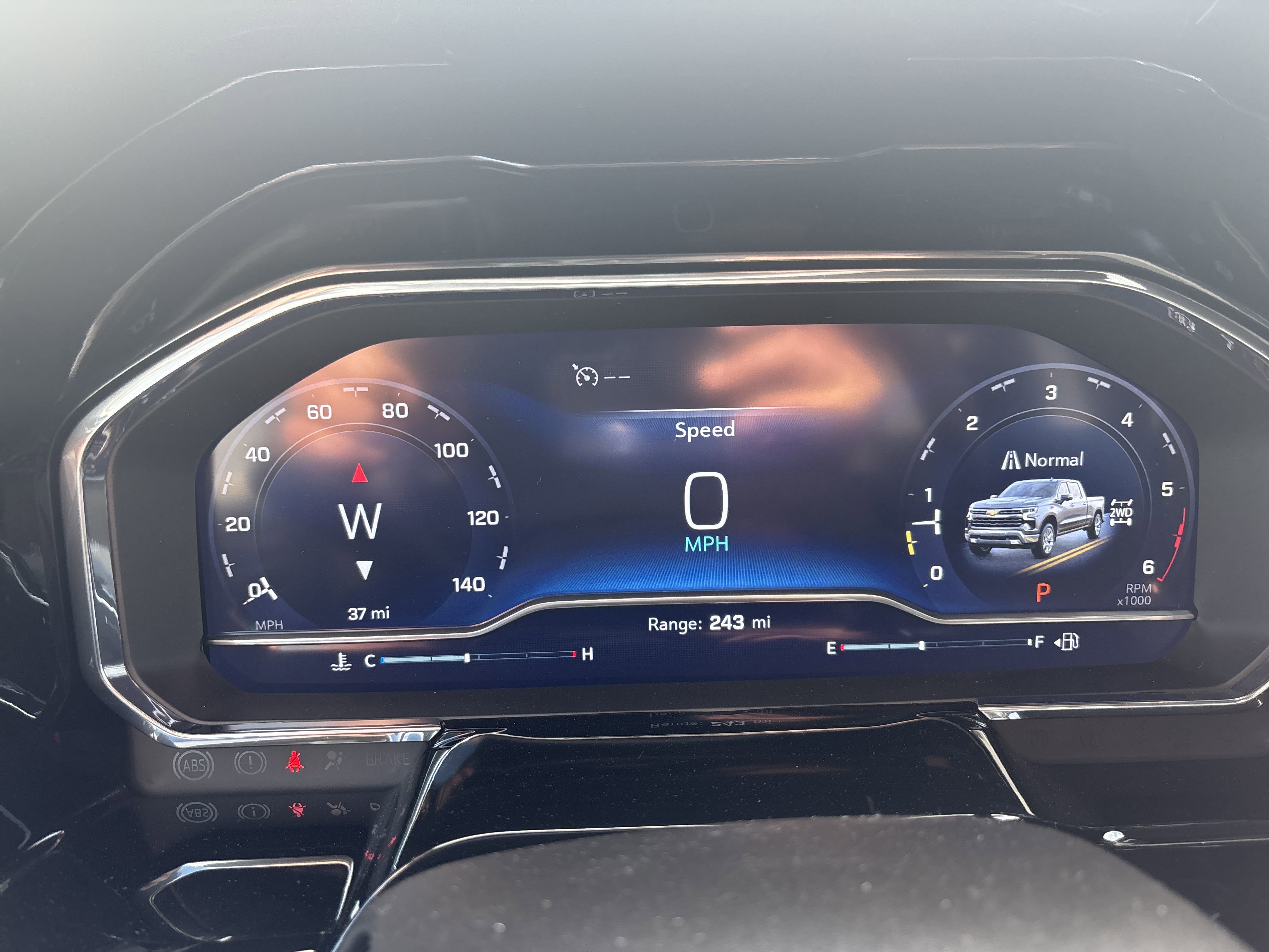 2025 Chevrolet Silverado 1500 RST photo 3