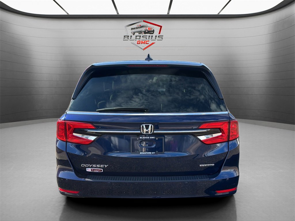2023 Honda Odyssey Touring photo 4