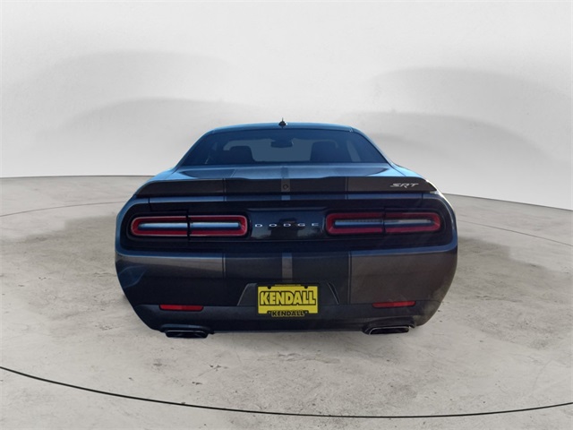 2015 Dodge Challenger SRT8 392 photo 4