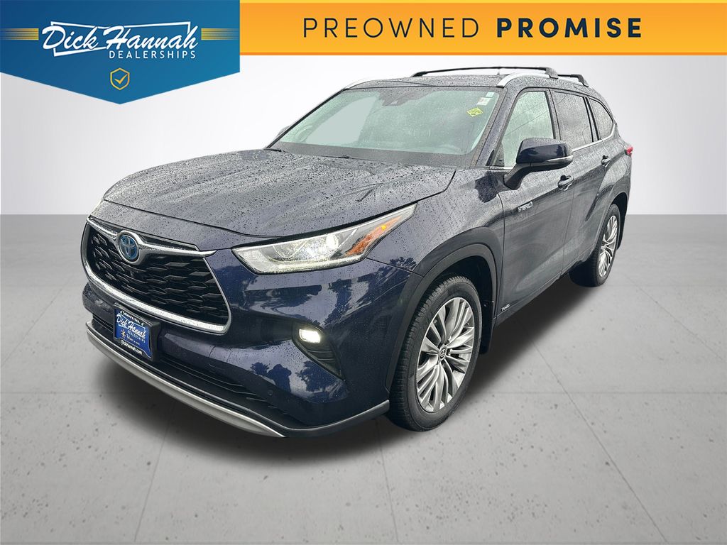 2021 Toyota Highlander Platinum's photo