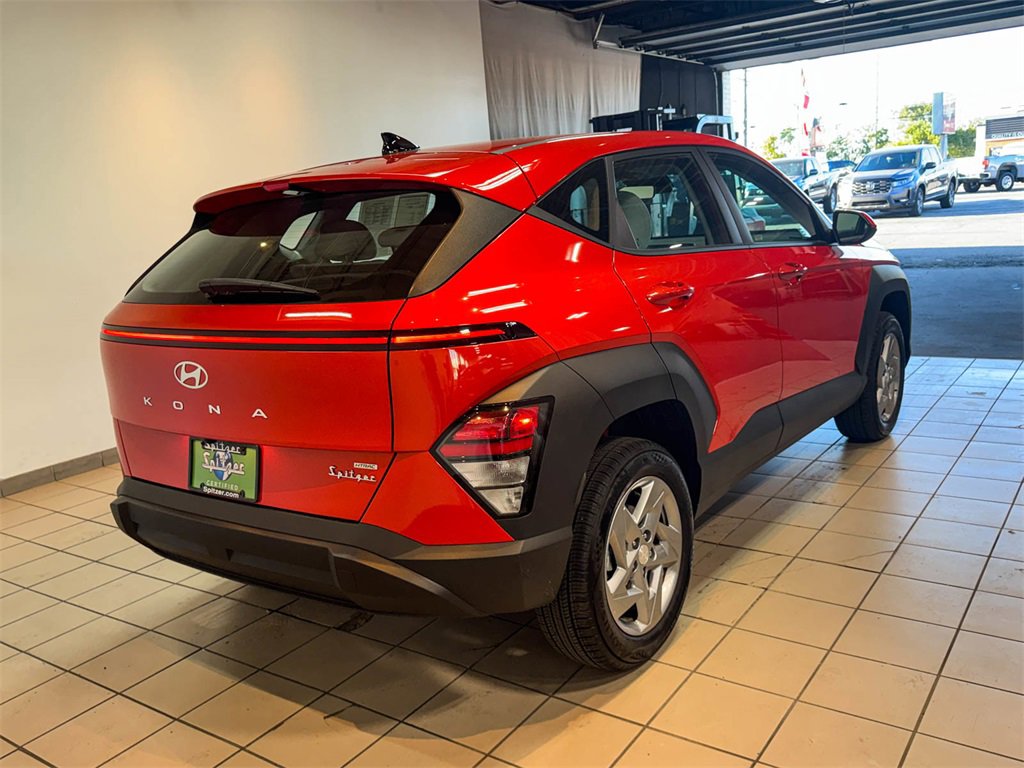2025 Hyundai Kona SE photo 4