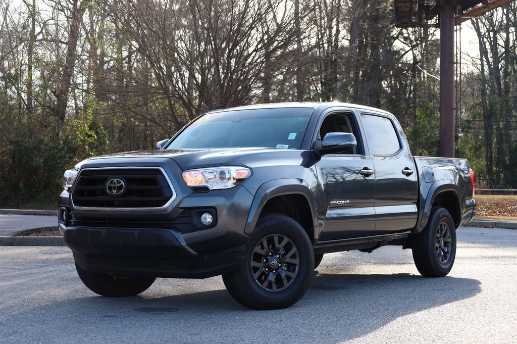 2023 Toyota Tacoma SR5's photo