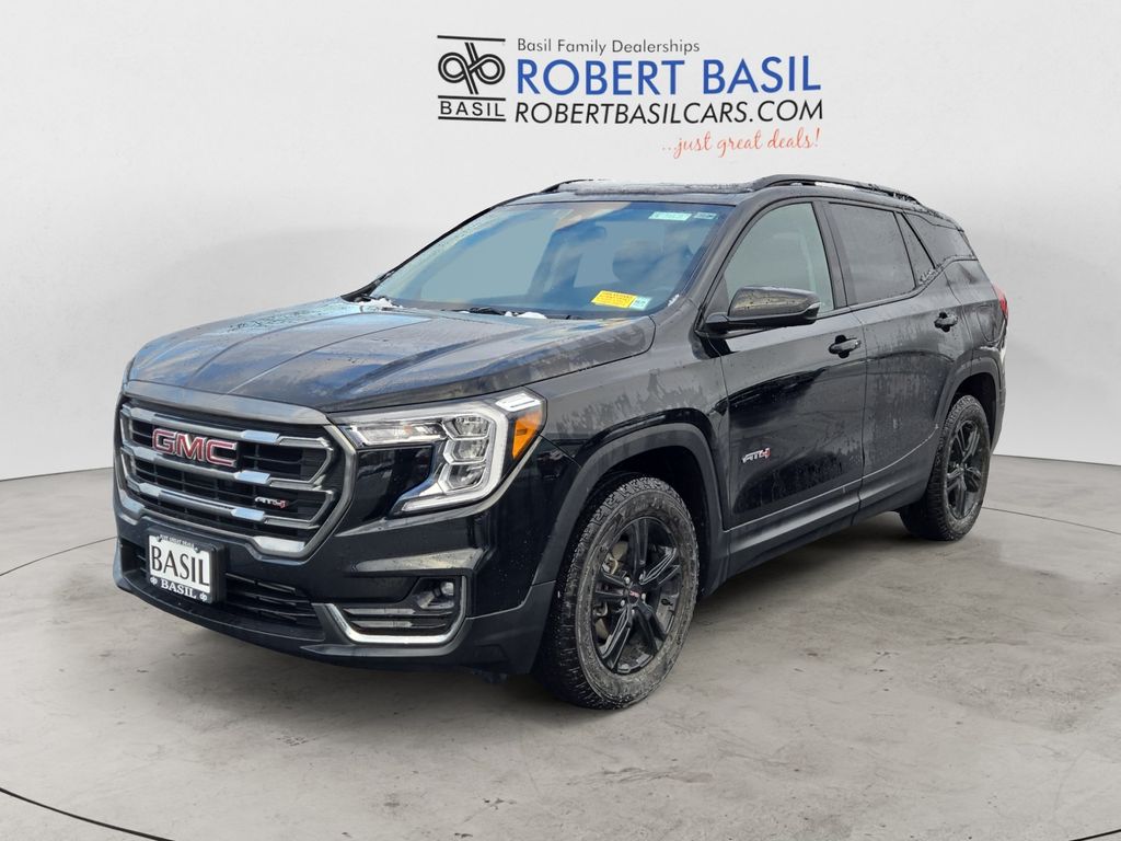 2023 GMC Terrain AT4's photo
