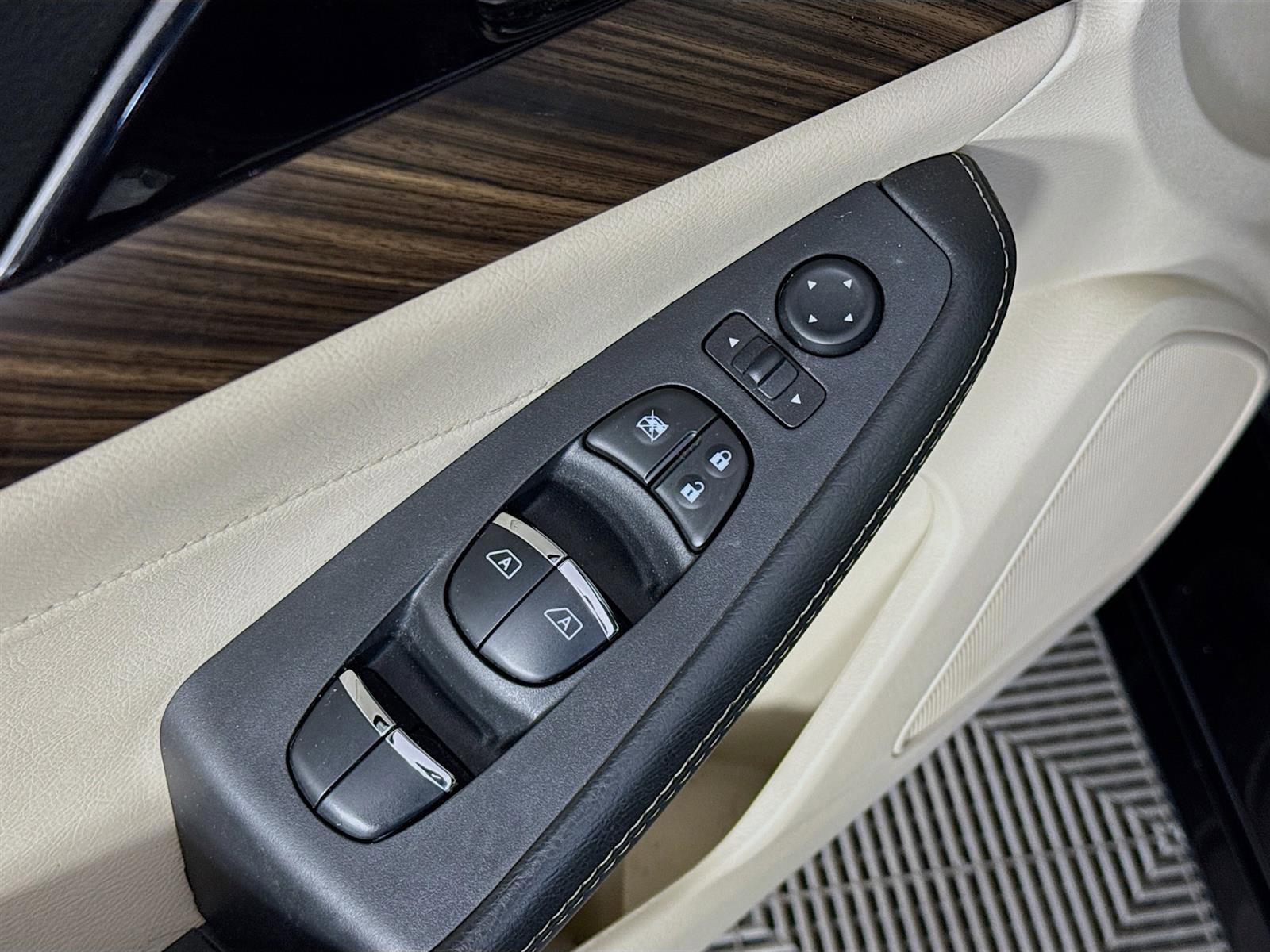 2018 Nissan Maxima Platinum photo 20
