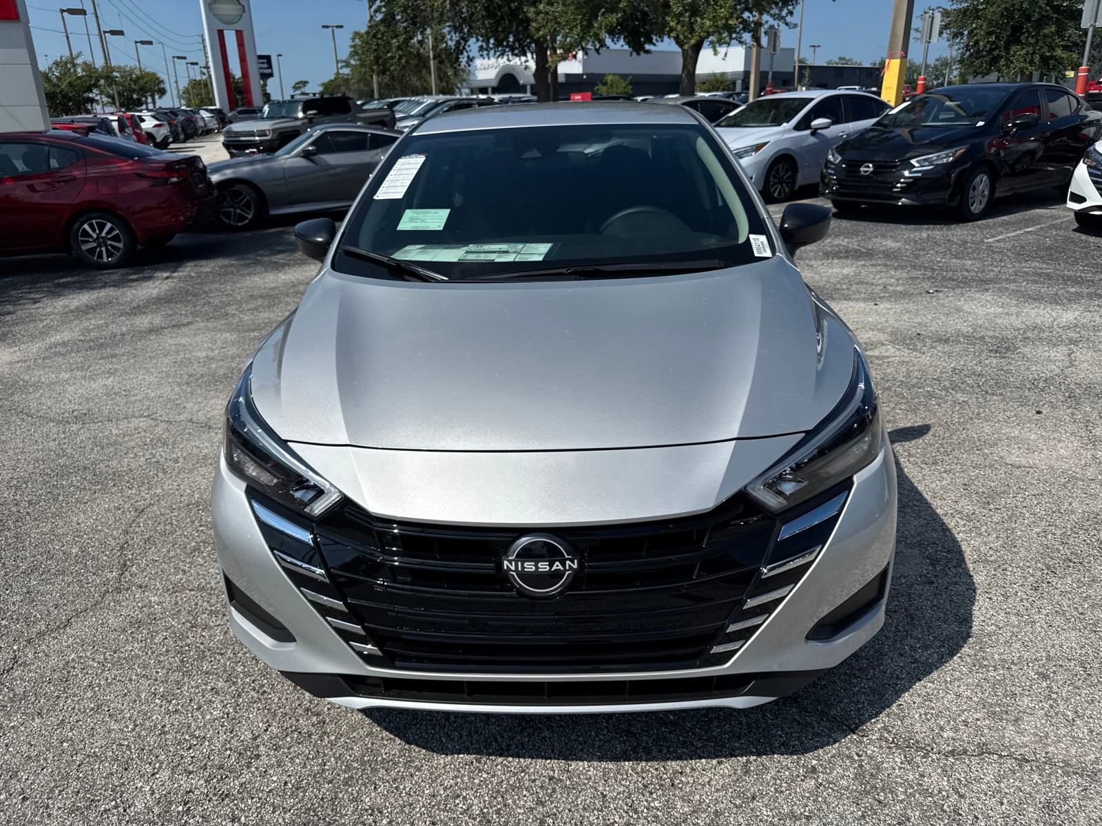 2025 Nissan Versa 1.6 S photo 3