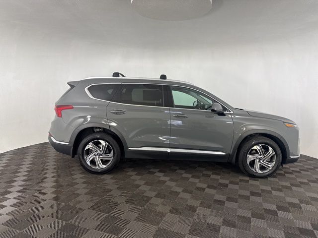 2022 Hyundai Santa Fe SEL photo 2