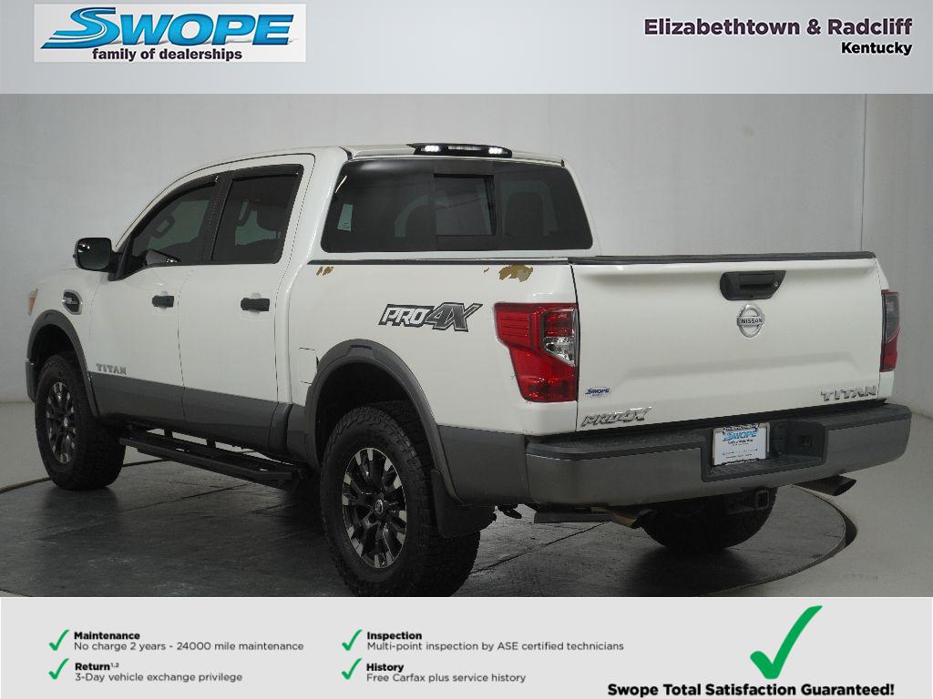 2017 Nissan Titan PRO-4X photo 4