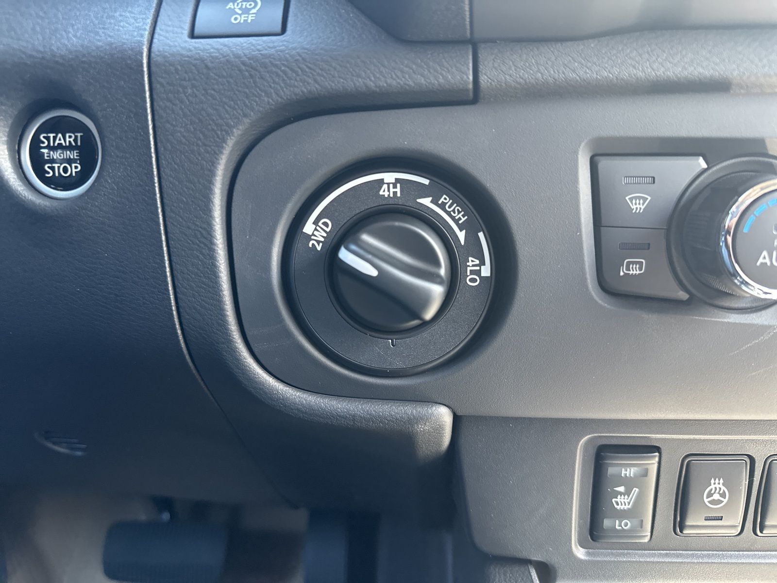 2025 Nissan Frontier SV photo 26