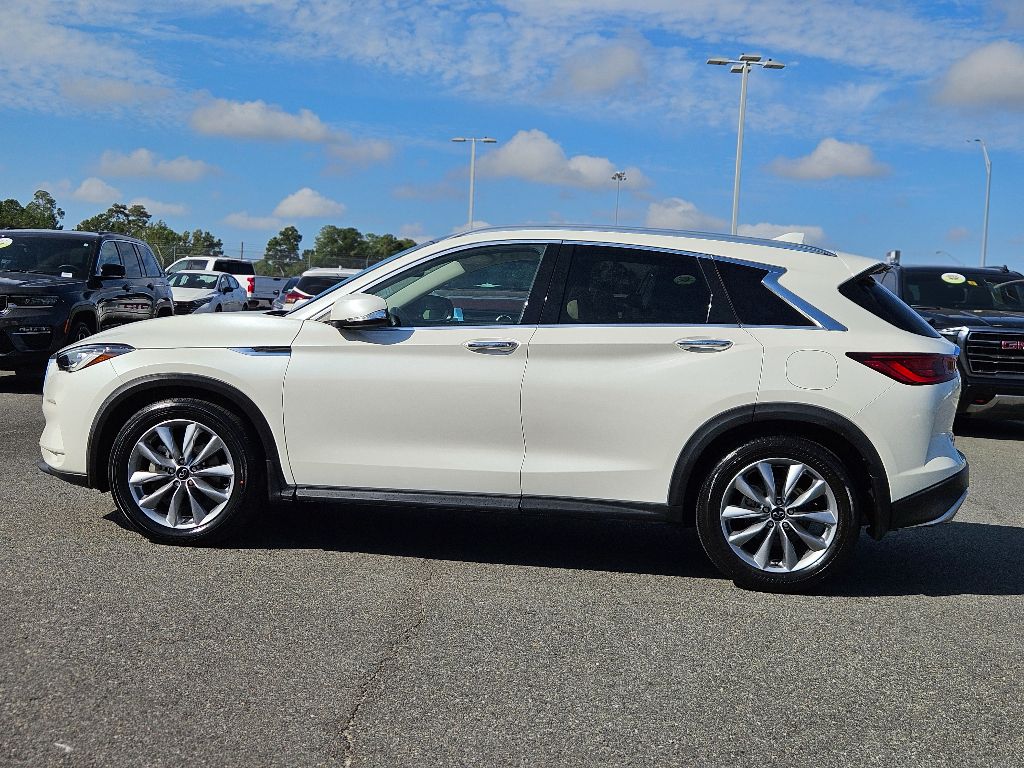 2022 Infiniti QX50 Luxe photo 4