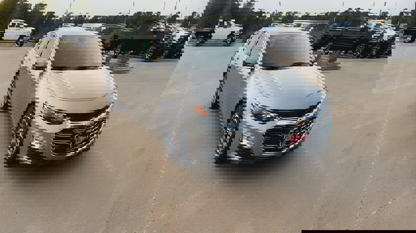 2024 Chevrolet Malibu 1LT photo 3