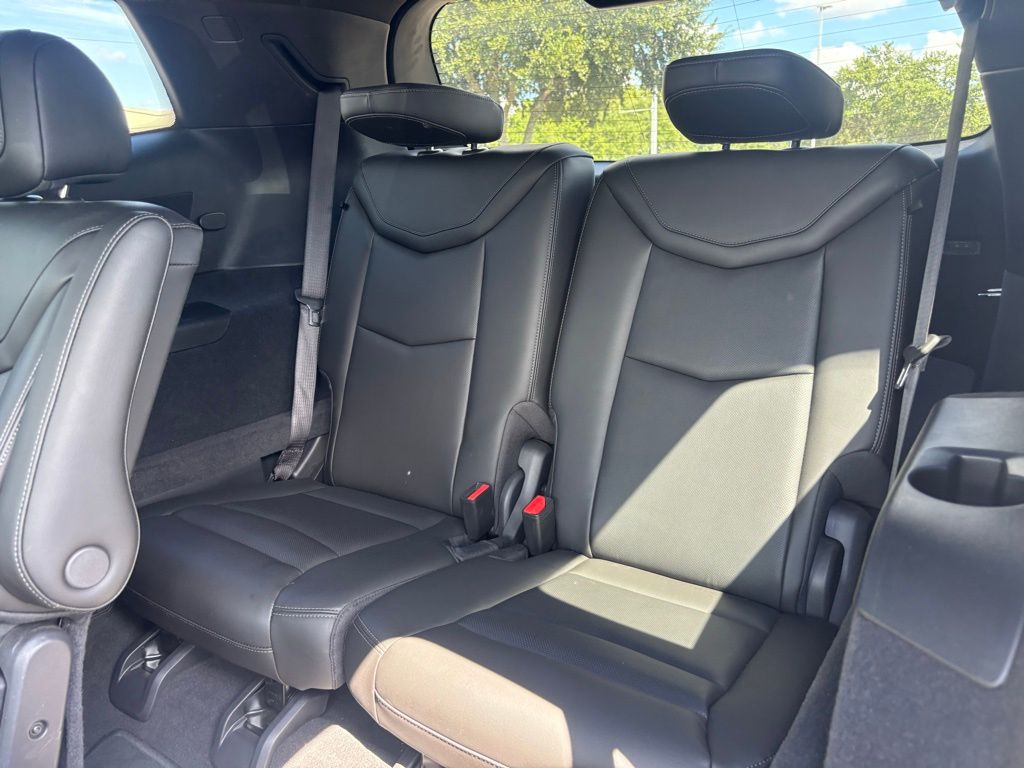 2025 Cadillac XT6 Premium Luxury photo 7