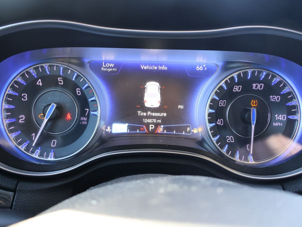 Used 2016 Chrysler 300 Limited with VIN 2C3CCAAG9GH252653 for sale in Albany, OR