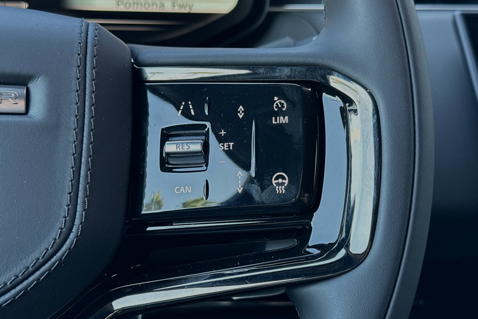 2025 Land Rover Range Rover Sport SE photo 26