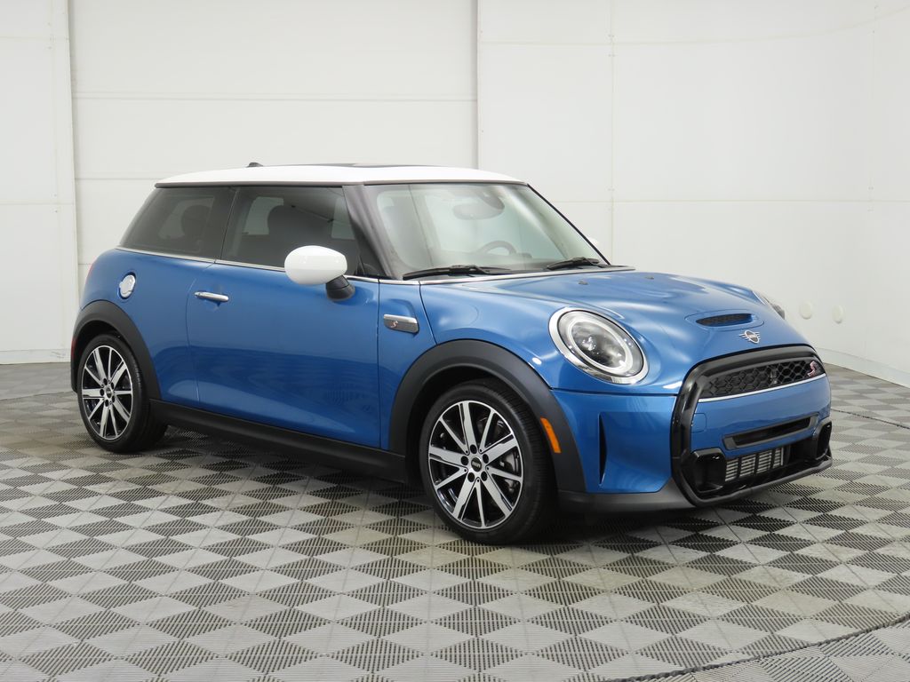 2024 Mini Cooper Hardtop S photo 3