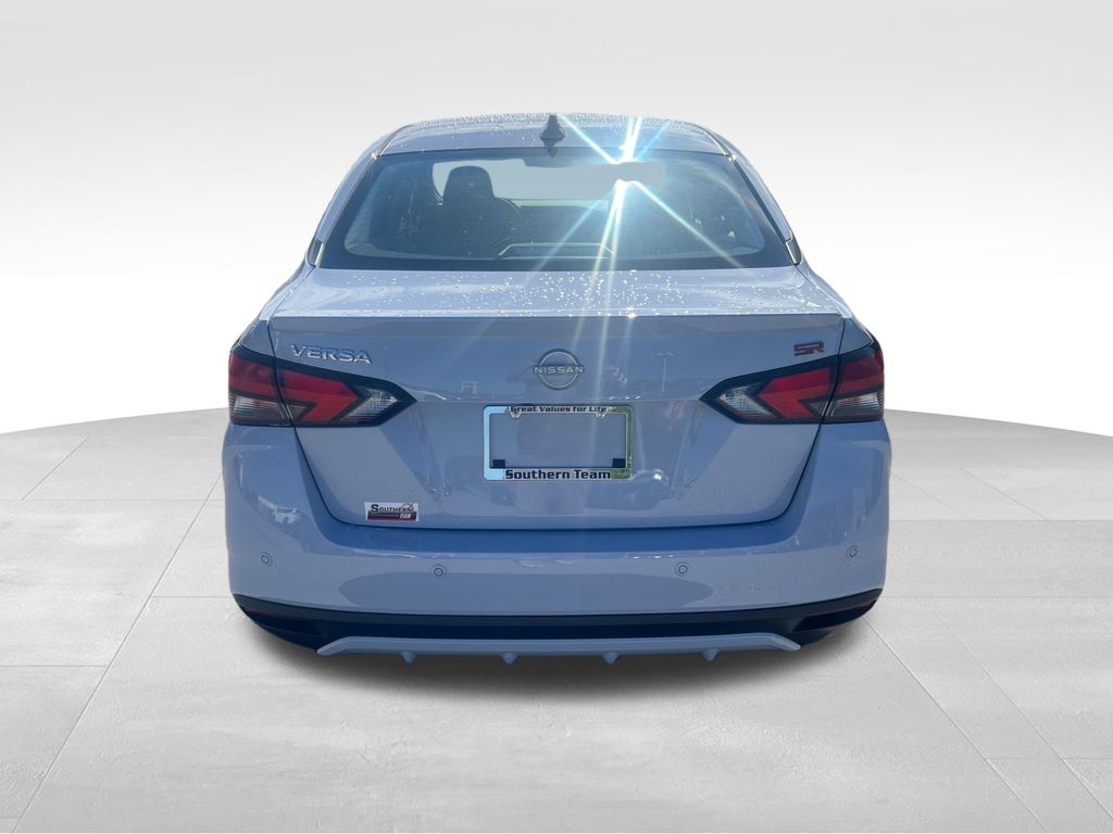 2025 Nissan Versa SR photo 3