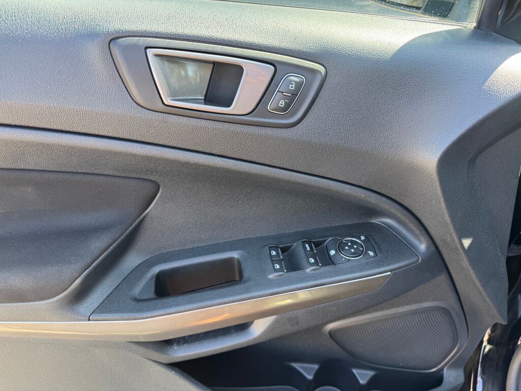 2020 Ford EcoSport SE photo 10