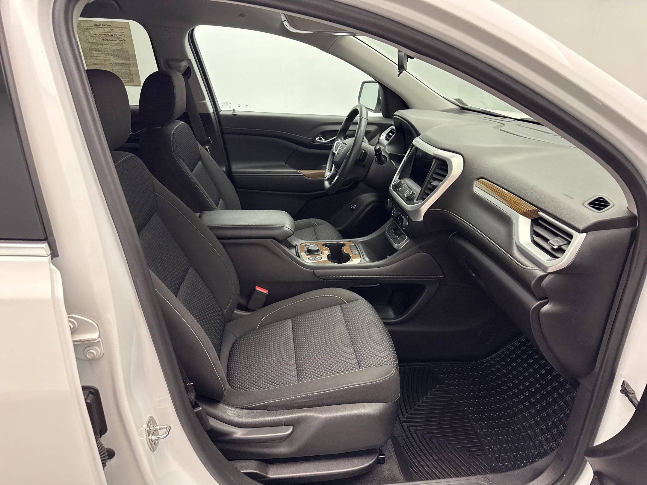 2021 Gmc Acadia SLE photo 25
