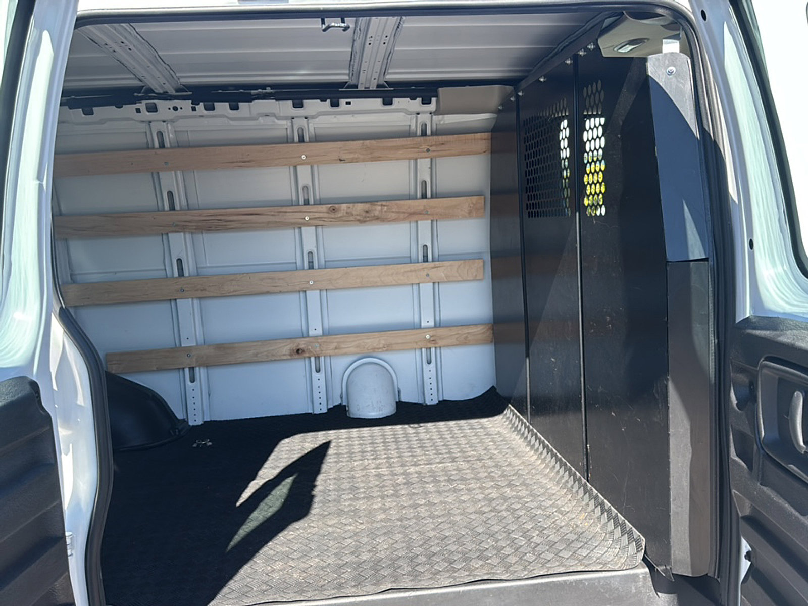 2023 Gmc Savana 2500 Cargo photo 16