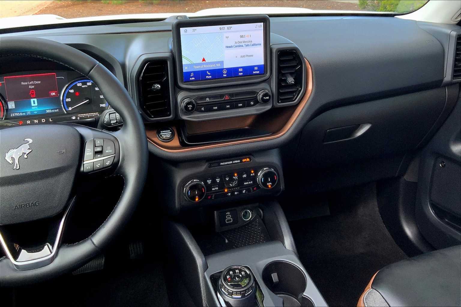 2024 Ford Bronco Sport Outer Banks photo 6