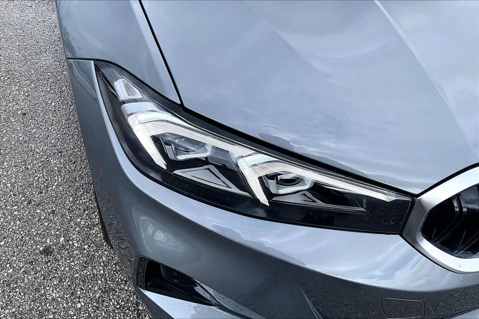 2025 BMW 3 Series 330i - Photo 14