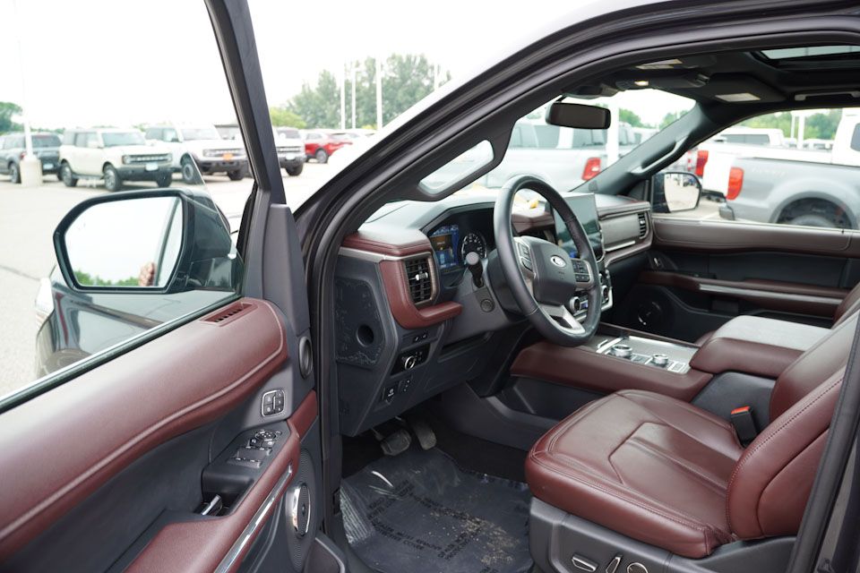 2024 Ford Expedition Limited photo 15