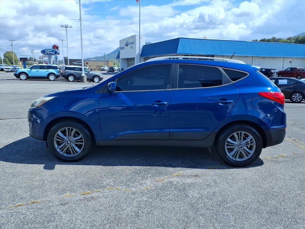 Used 2014 Hyundai Tucson SE with VIN KM8JUCAG4EU826688 for sale in Pounding Mill, VA