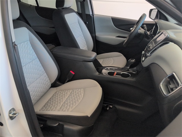 2020 Chevrolet Equinox LT photo 19