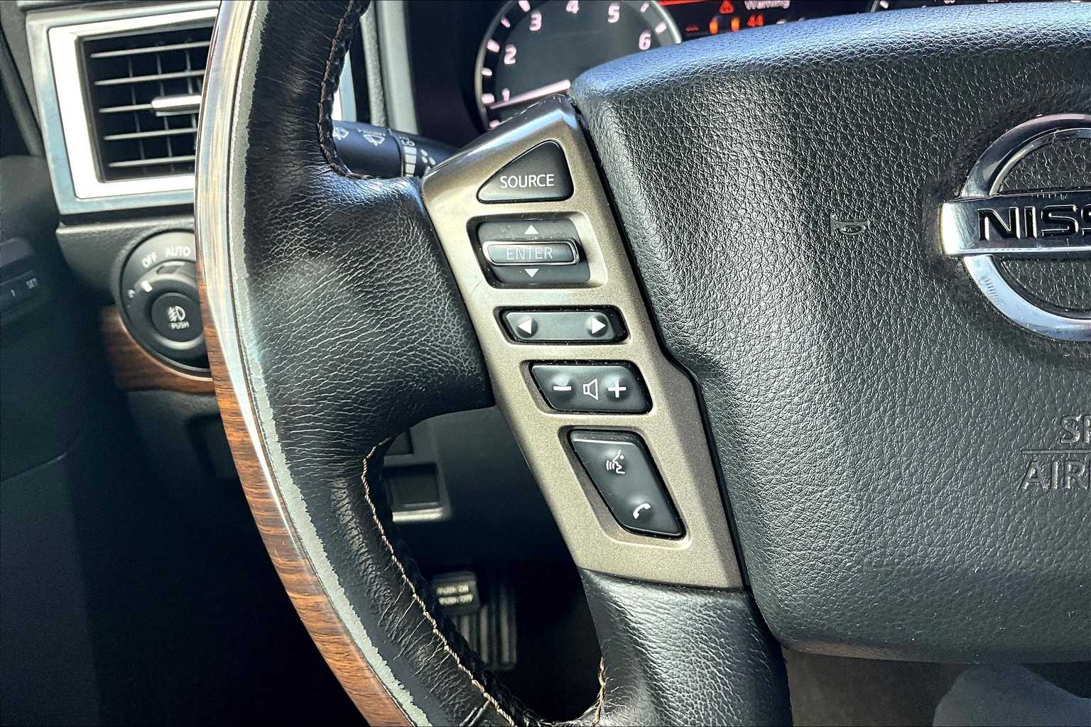 2020 Nissan Titan Platinum Reserve photo 22