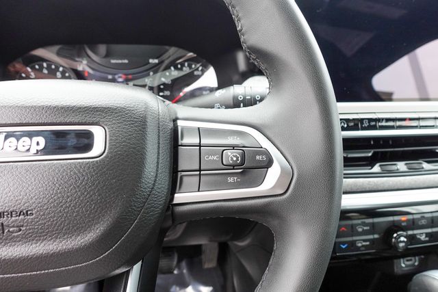 2024 Jeep Compass Latitude photo 15