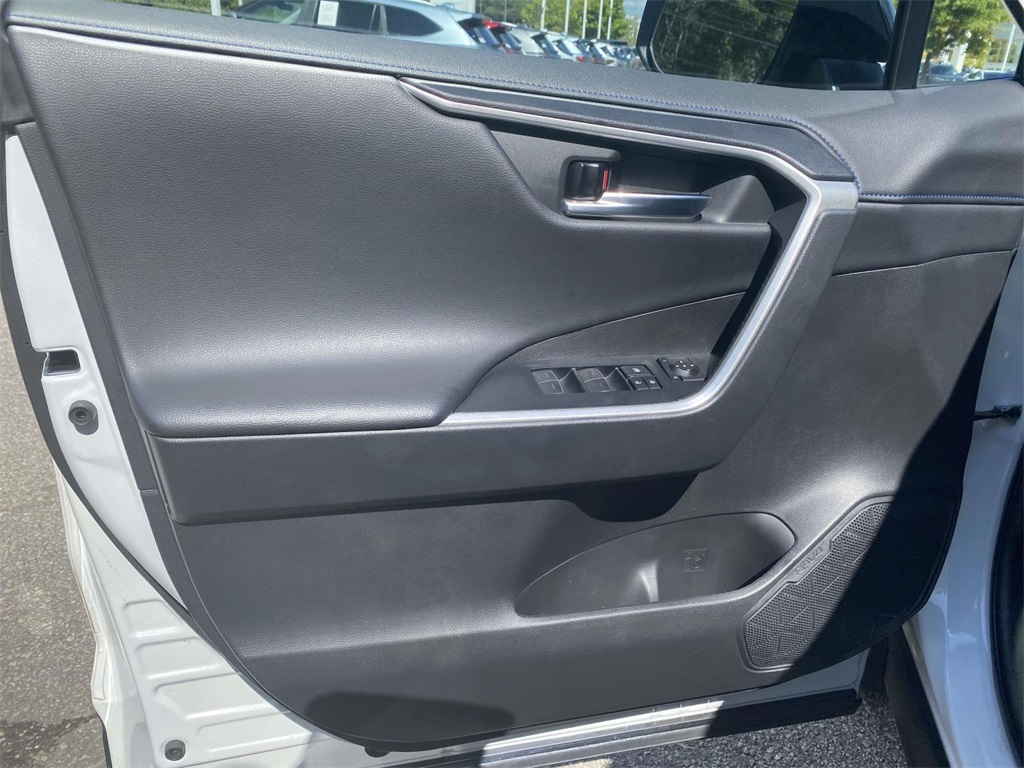 2022 Toyota RAV4 Hybrid XSE photo 10