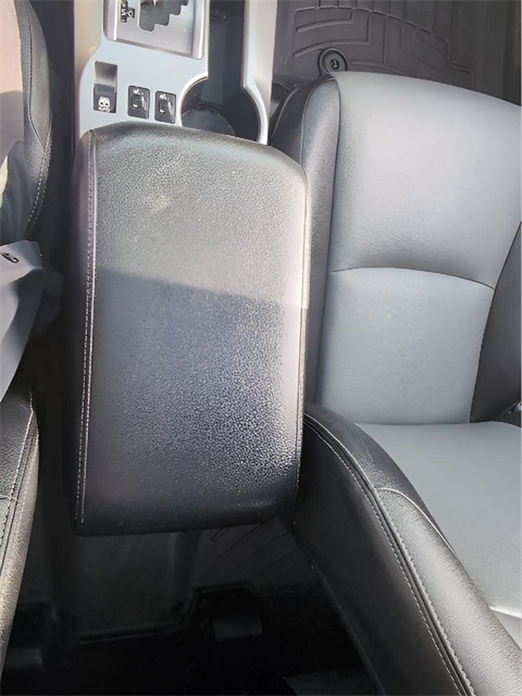 2014 Toyota 4Runner SR5 photo 24