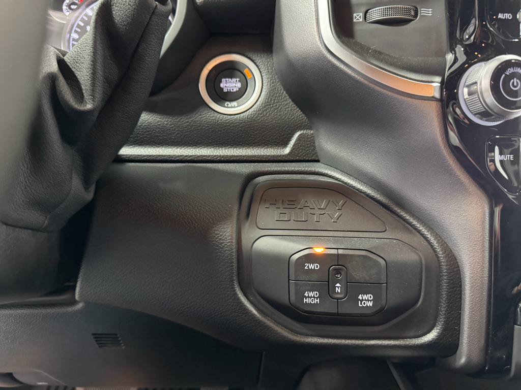 2025 Ram 3500 Big Horn photo 34