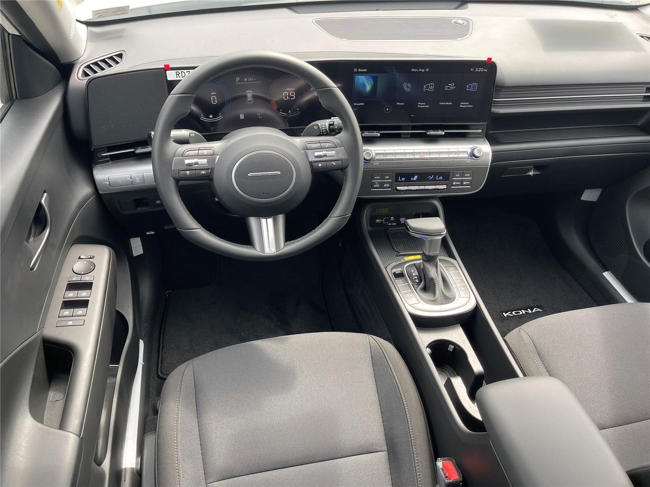 2026 Hyundai Kona SEL photo 7