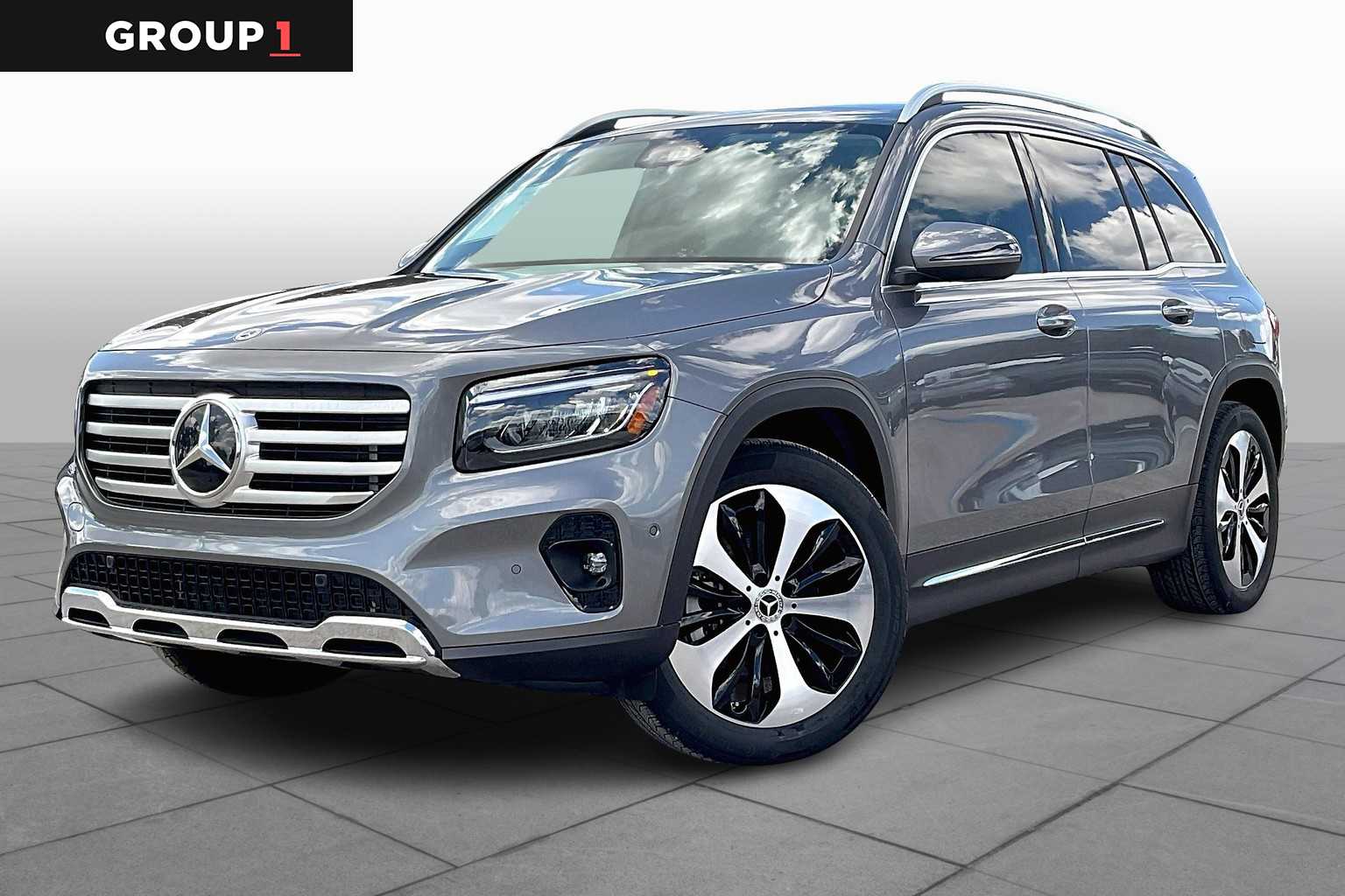 2025 Mercedes-Benz GLB Base's photo