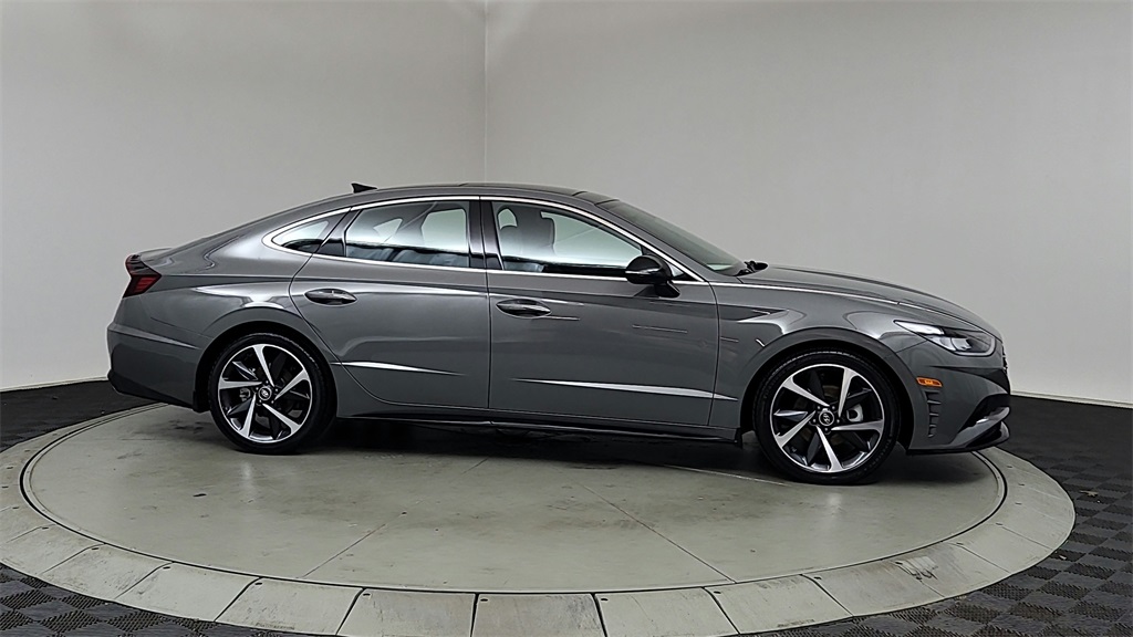 2022 Hyundai Sonata SEL Plus photo 7