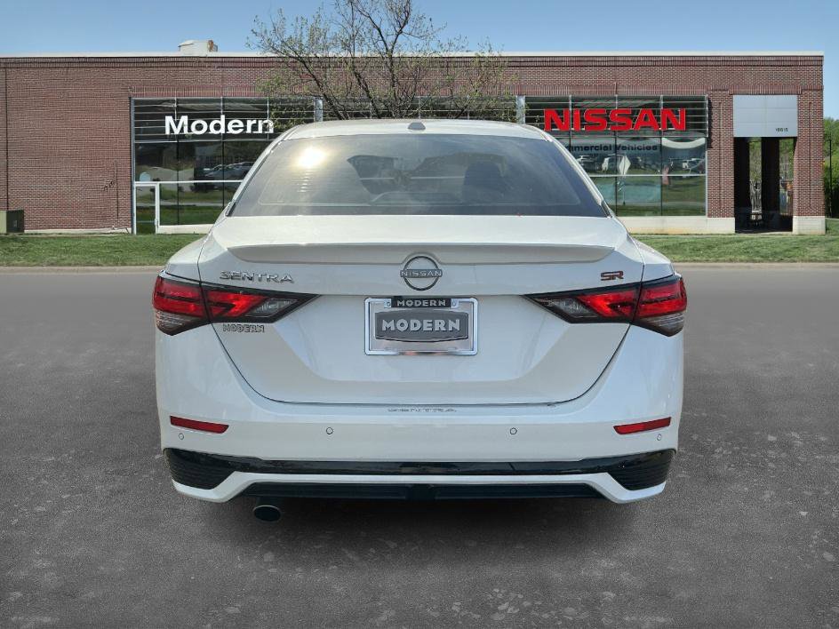 2024 Nissan Sentra SR photo 3